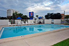Motel 6 
