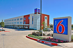 Motel 6 Northlake-Speedway Exterior