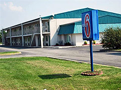 Motel 6 Sikeston, MO