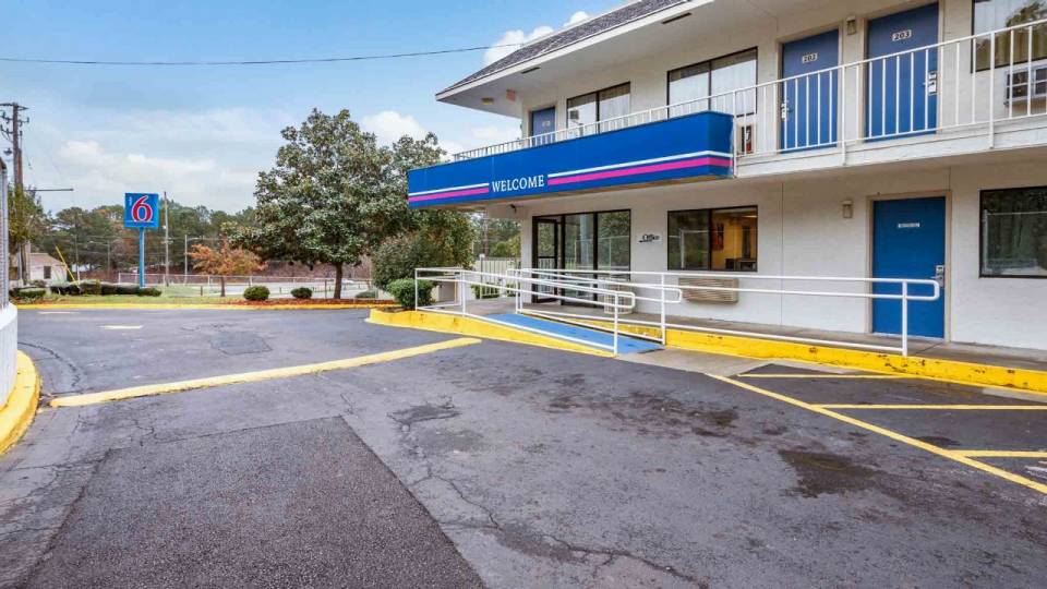 M6_4928_Exterior_7