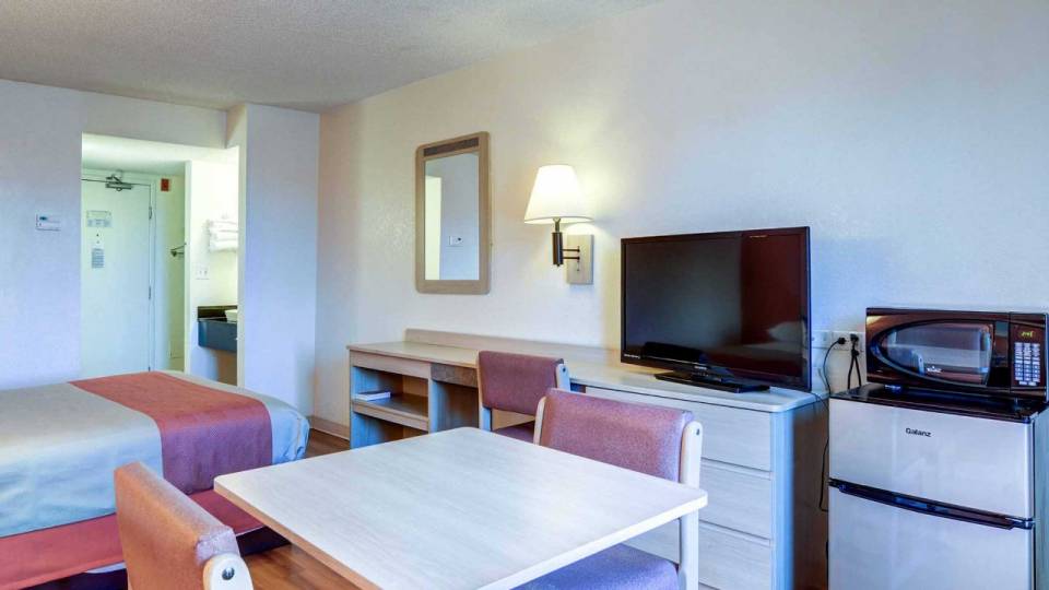 Motel 6 | Book Now and Save on Your Next Stay