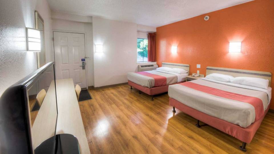 Motel 6 East Lyme