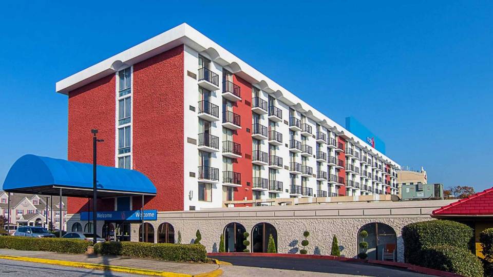 10 Cheap Hotels Near Atlanta Aquarium In 2023 4 Motel 6 Atlanta, Ga - Atlanta Airport Hotel in Atlanta GA | Motel6.com