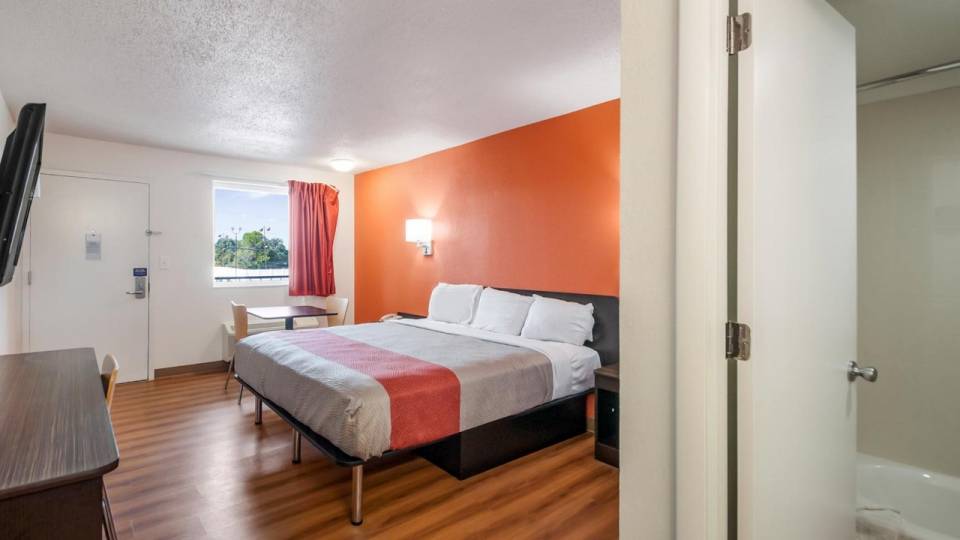 Motel 6 Allentown Road Maryland