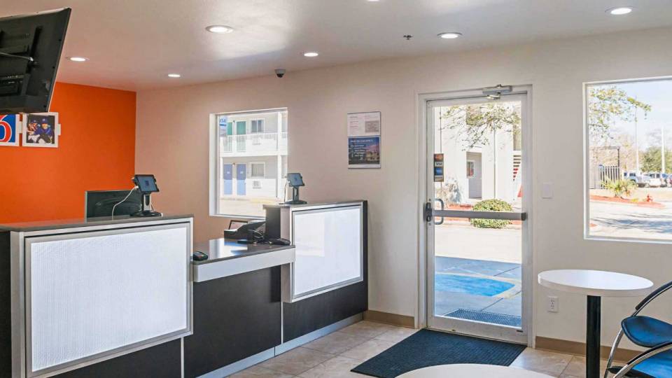 Motel 6 | Book Now and Save on Your Next Stay