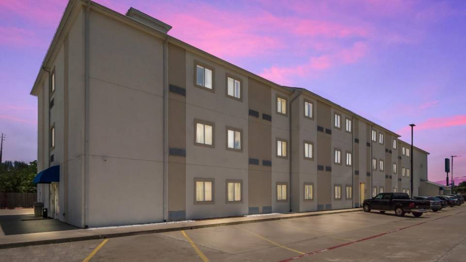 Motel 6 | Book Now and Save on Your Next Stay