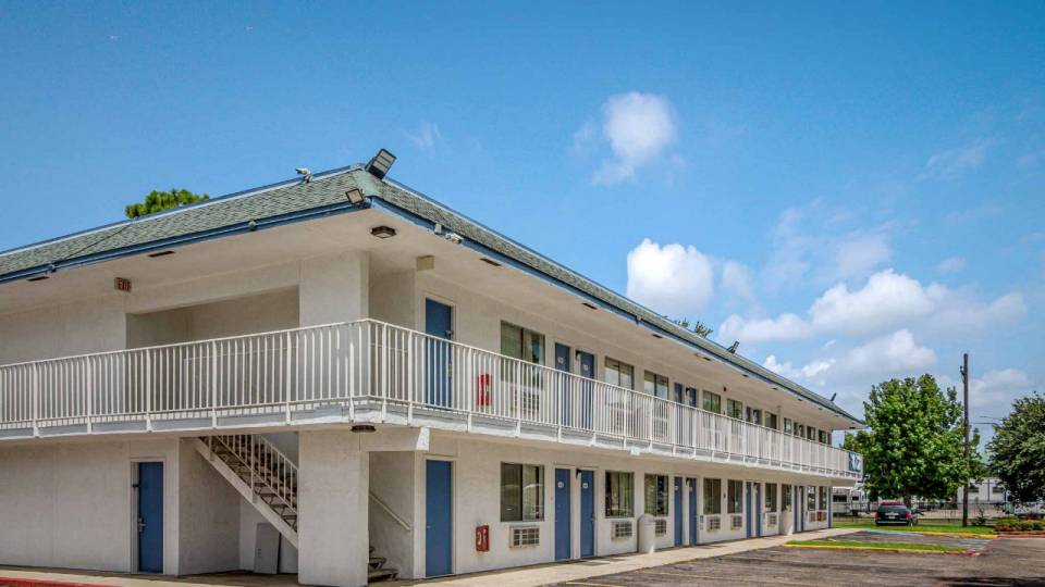 Motel 6 | Book Now and Save on Your Next Stay