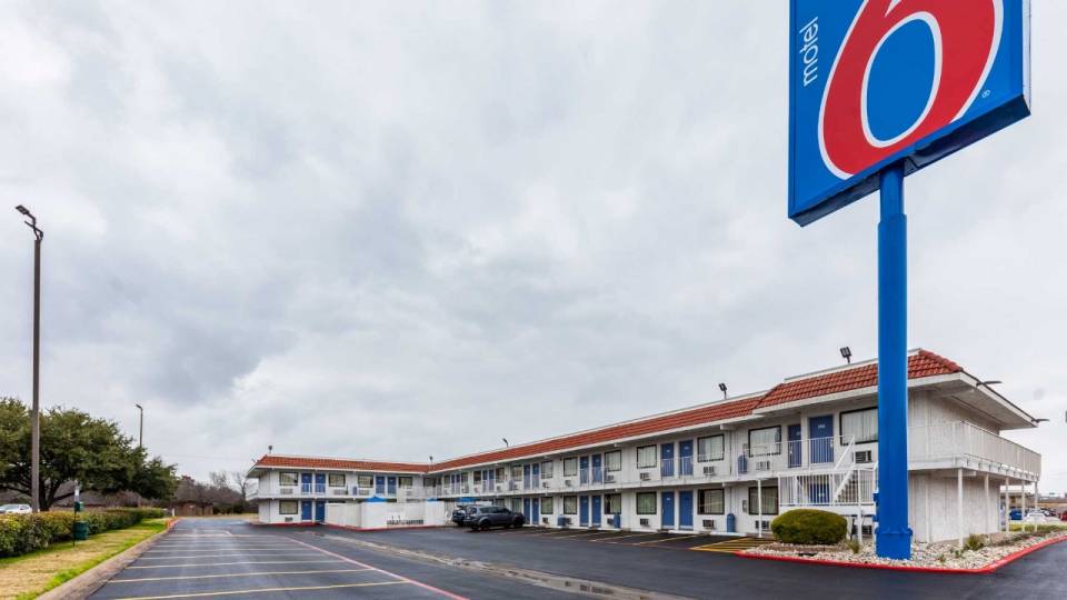 M6_9035_Exterior_03