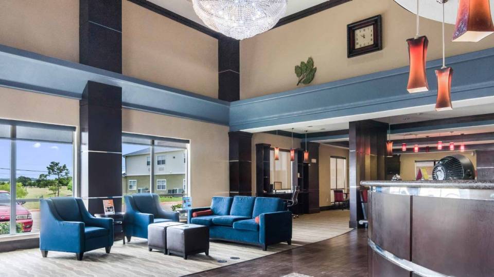 M6_9148_Lobby_02