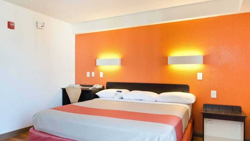 Motel 6 Verona Va