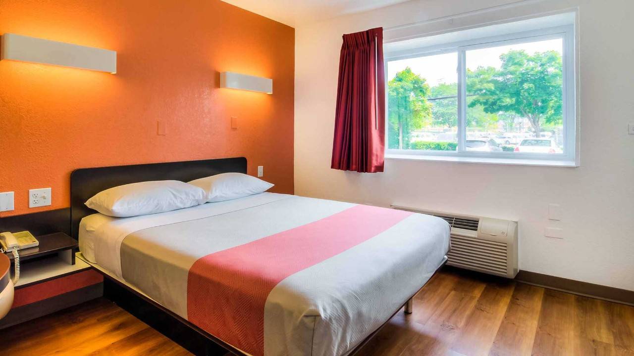 room no.6 ルームナンバー6 ROOM NUMBER SIX Motel 6 Arlington Heights, Il - Chicago North Central Hotel