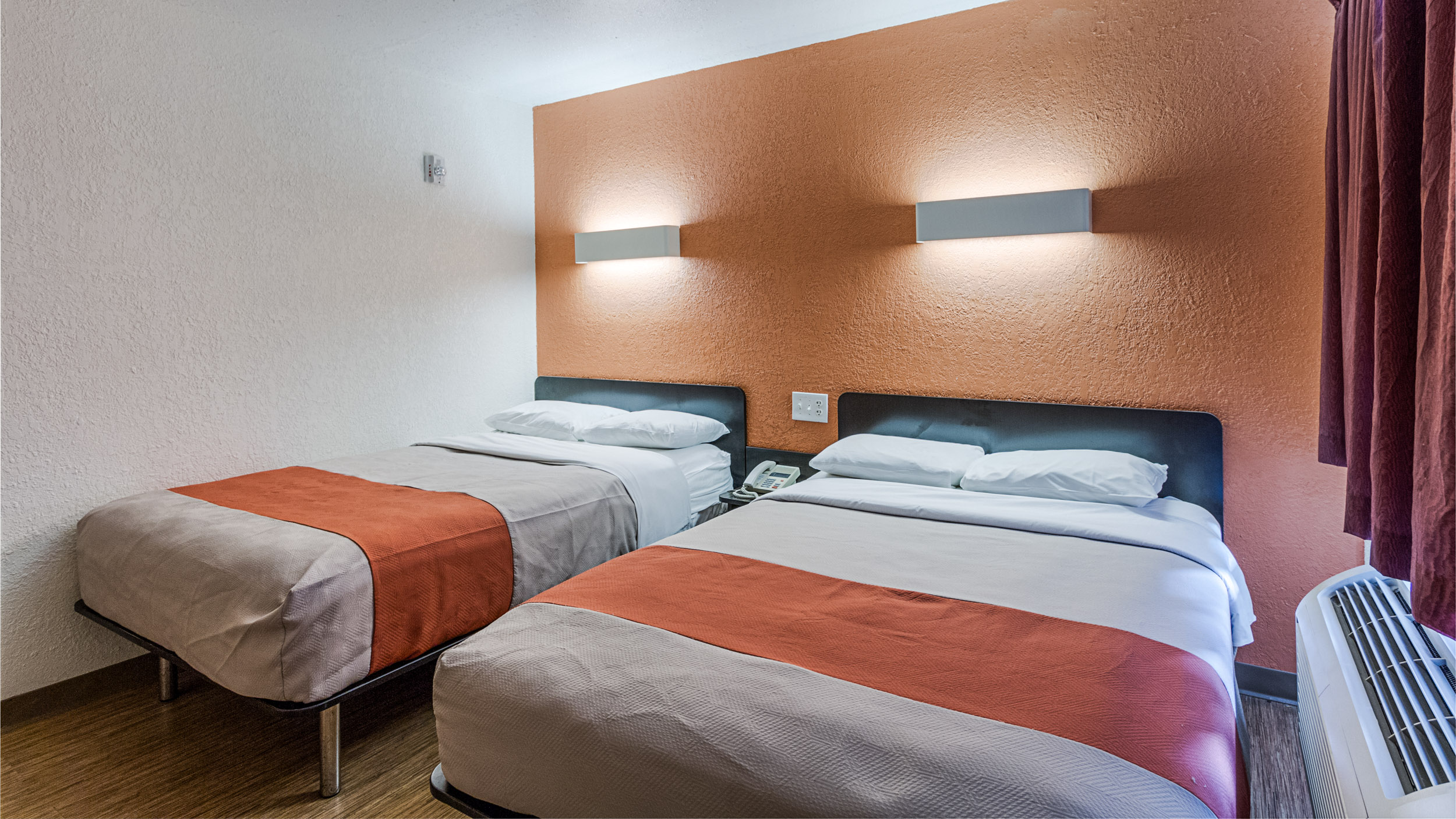2 Full Beds Non-Smoking