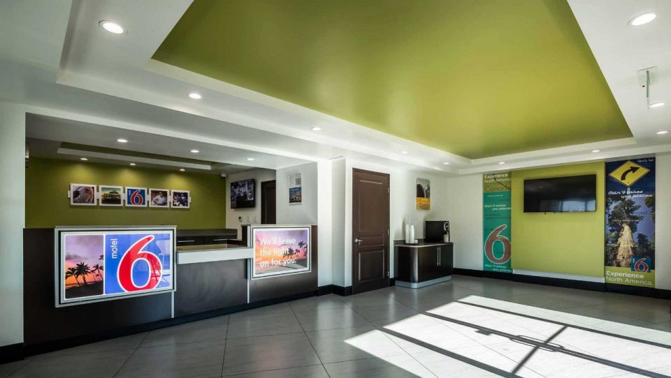 Motel 6 Canoga Park Budget California Motel